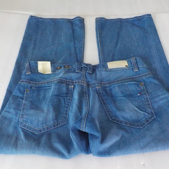 Tommy Hilfiger Loose Fit Wide Leg Jeans - Picture 6 of 9